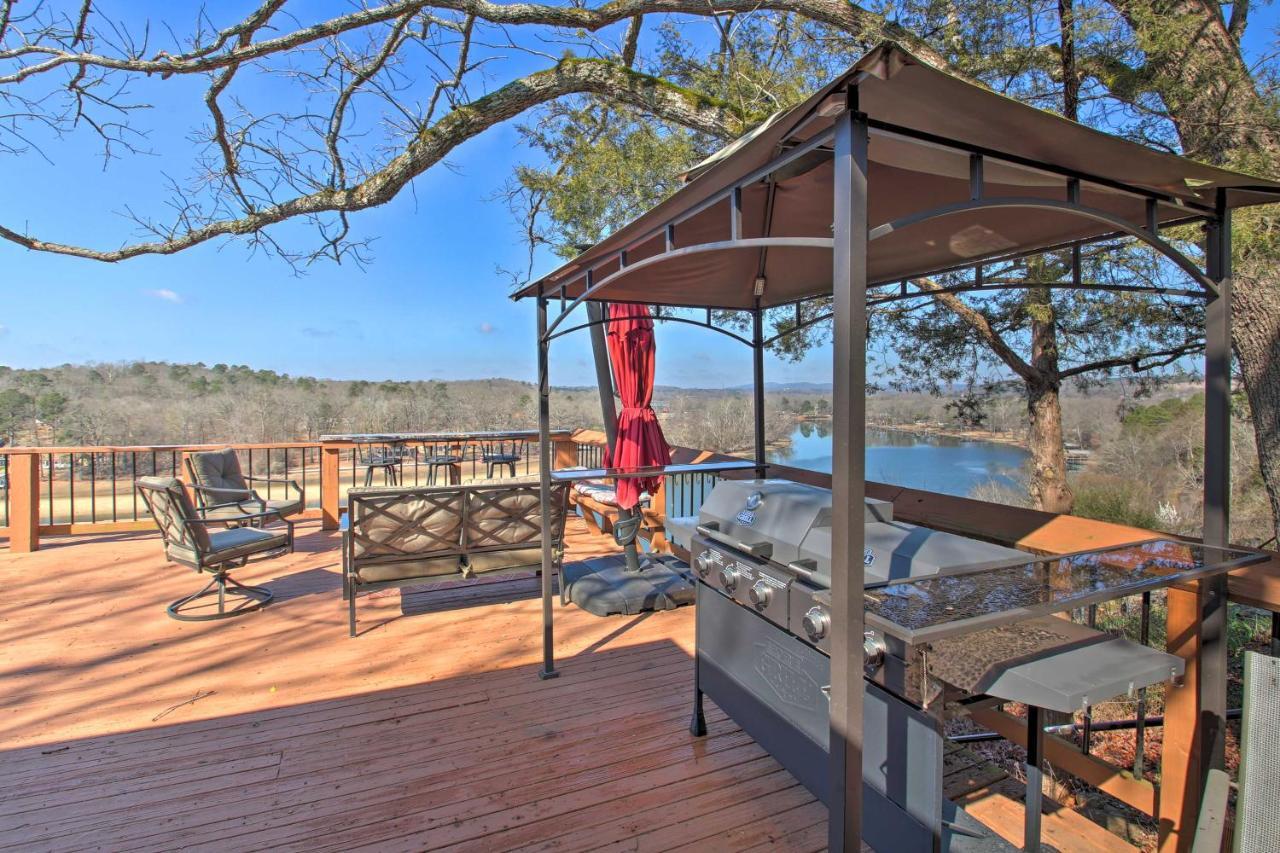 Waterfront Escape With Hot Tub! *