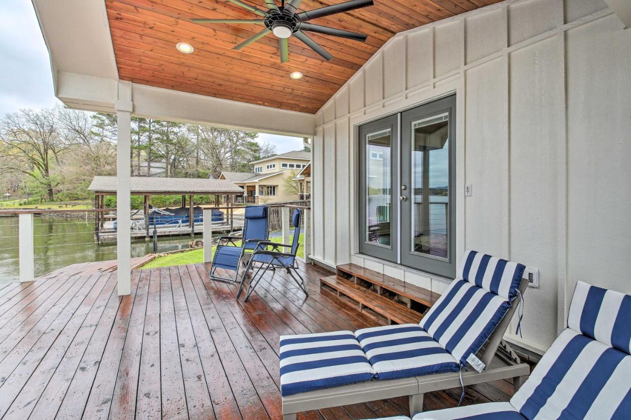 Waterfront With Boat Dock And Kayaks! Holiday home Hot Springs