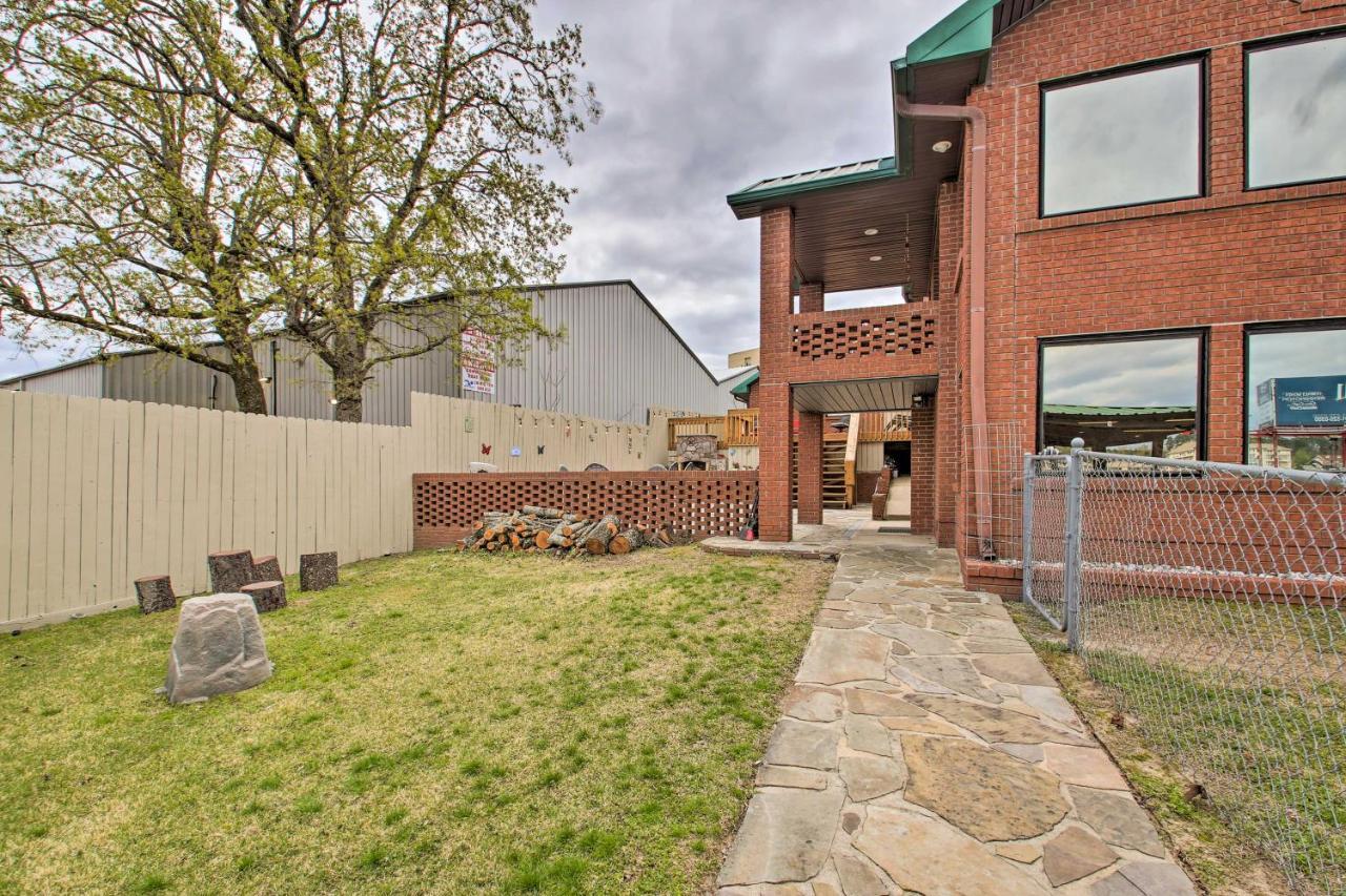 Pet-friendly Lakefront Gem In With Docks Holiday home *