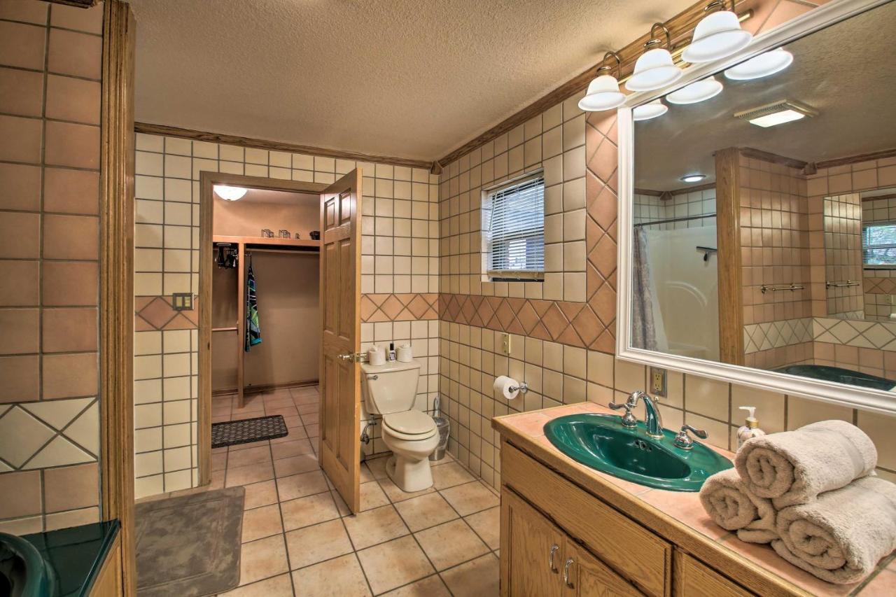 Pet-friendly Lakefront Gem In With Docks * Hot Springs