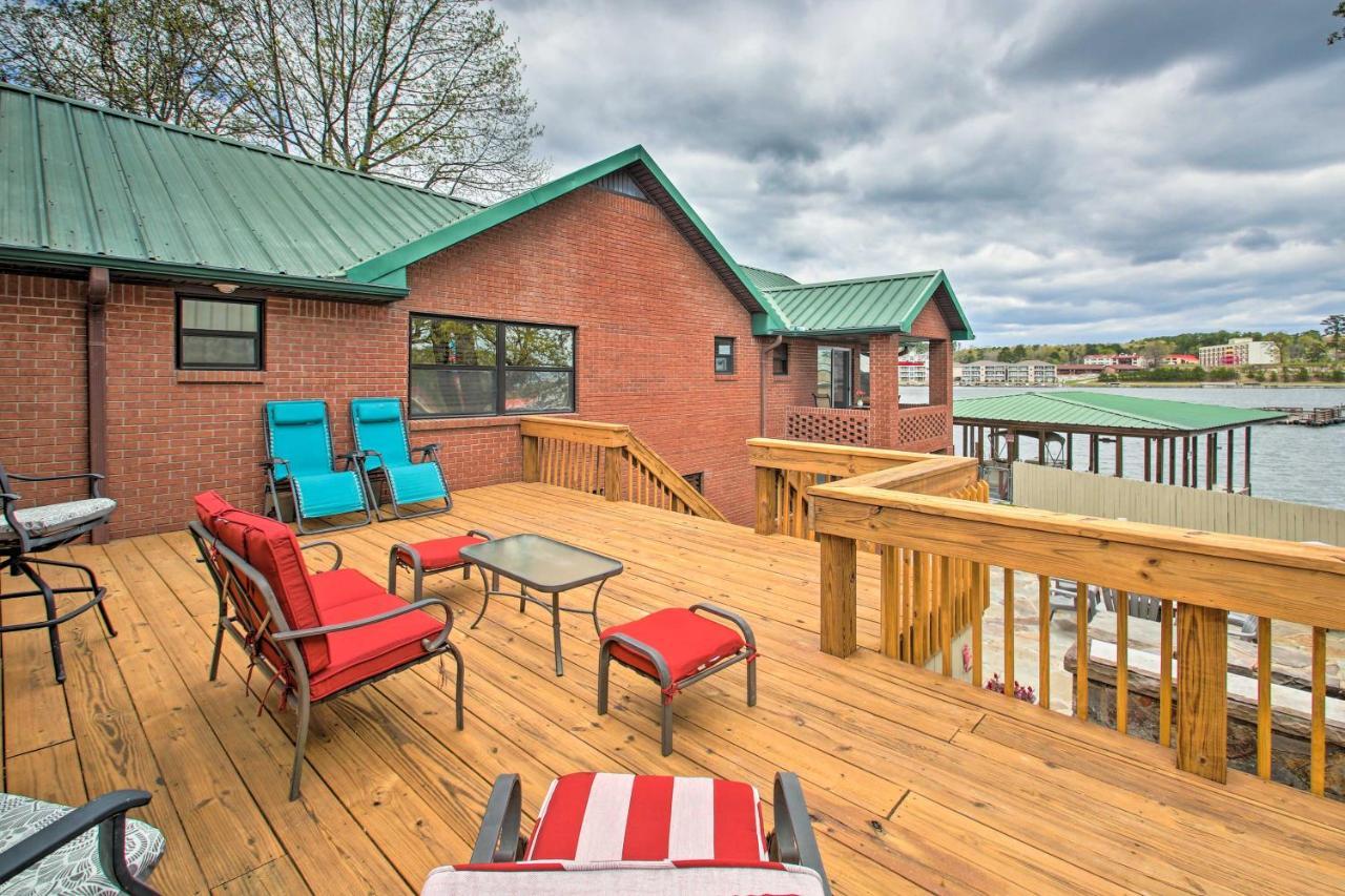 Pet-friendly Lakefront Gem In With Docks