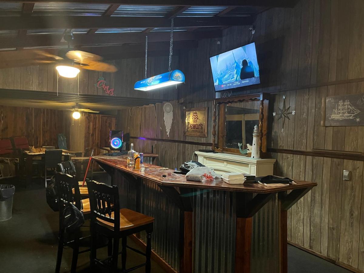 Ledgerock House! Boat Included March-october,outside Bar, Pool Table,family Fun Center Hot Springs