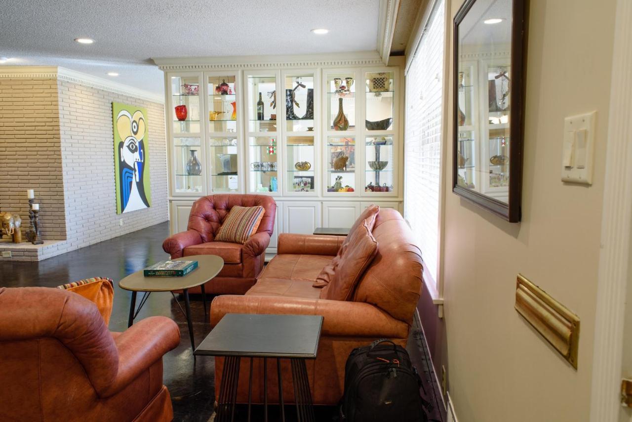 Holiday home Oakwood Manor - Steps To Oaklawn, Minutes To Downtown, Lakes, Hot Springs