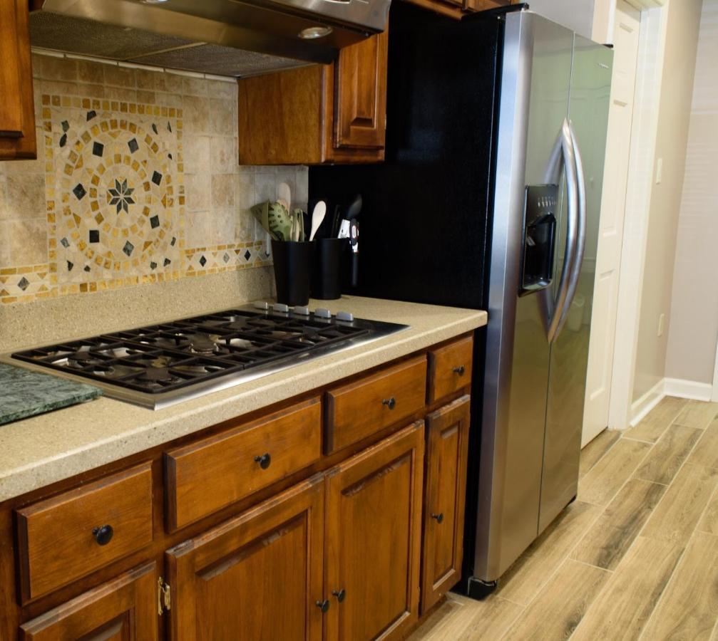 Holiday home Oakwood Manor - Steps To Oaklawn, Minutes To Downtown, Lakes, Hot Springs