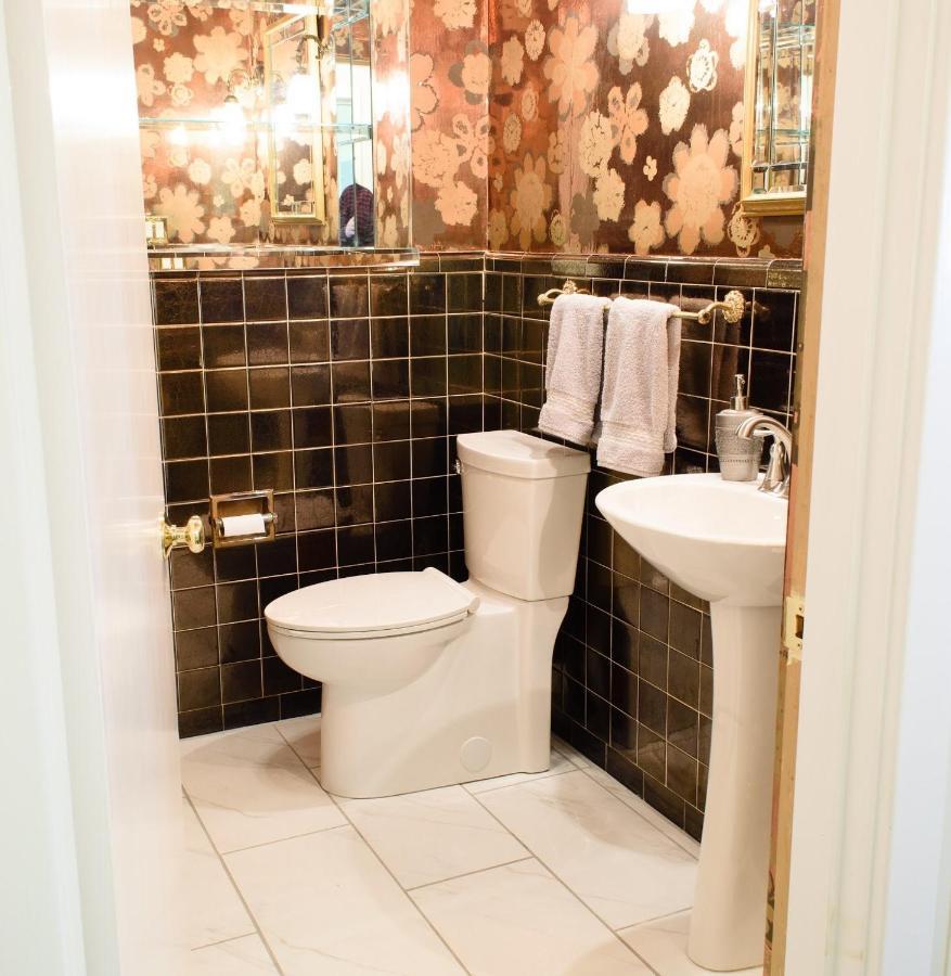 Oakwood Manor - Steps To Oaklawn, Minutes To Downtown, Lakes,