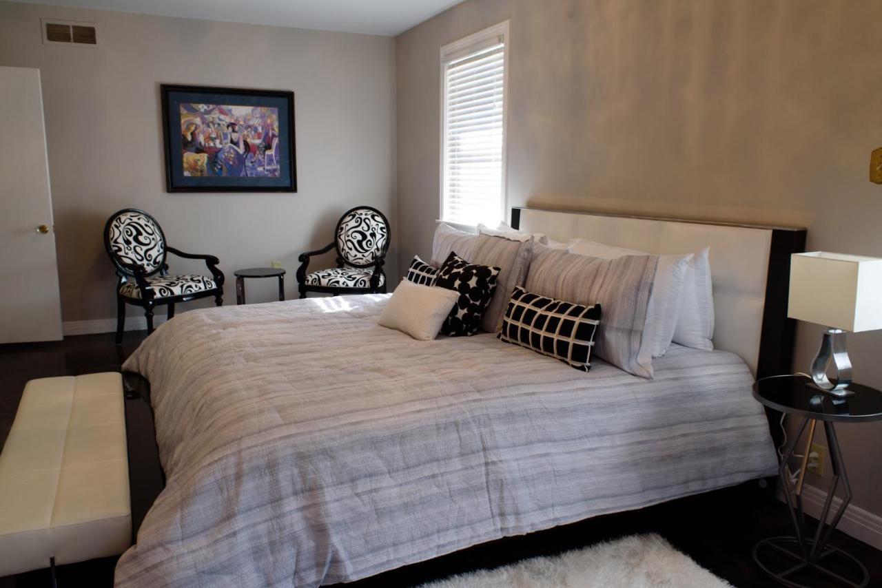 Holiday home Oakwood Manor - Steps To Oaklawn, Minutes To Downtown, Lakes, *