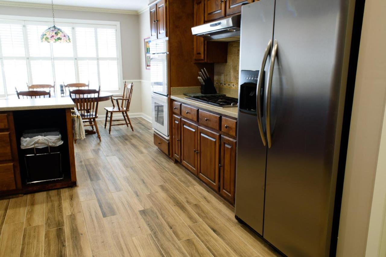 Oakwood Manor - Steps To Oaklawn, Minutes To Downtown, Lakes, * Hot Springs