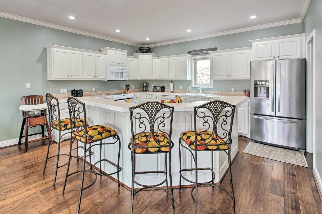 Apartment Remarkable With Lake Views! Hot Springs