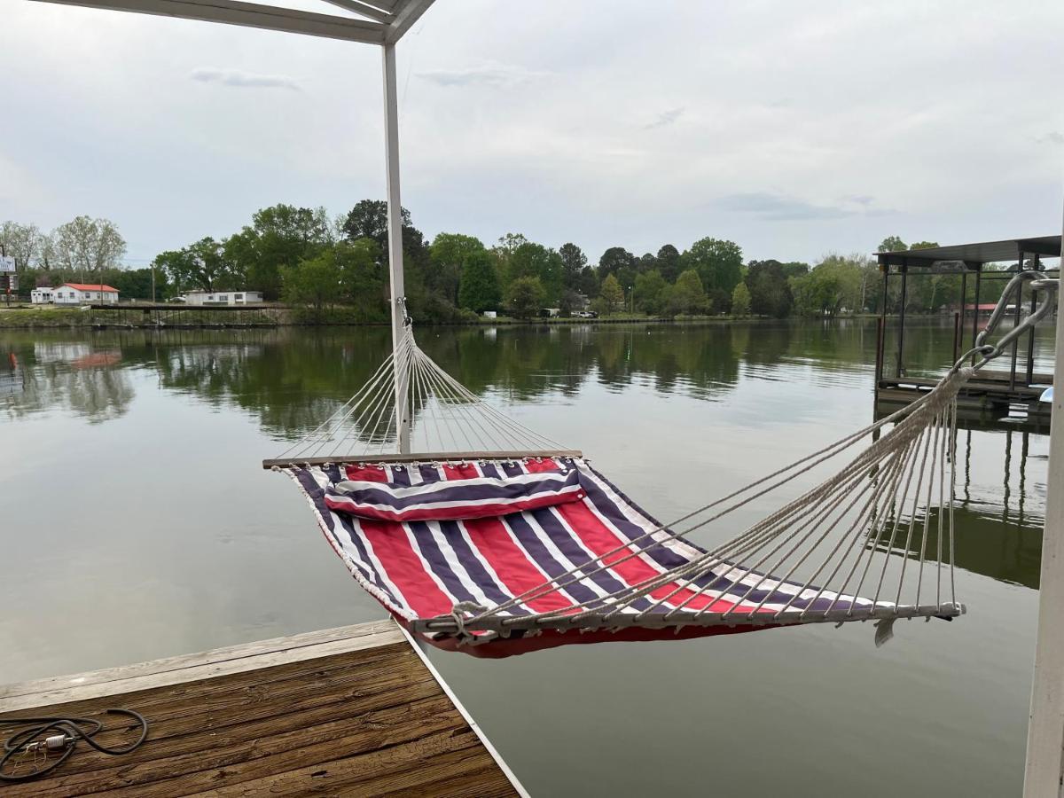Ledgerock House! Boat Included March-october,outside Bar, Pool Table,family Fun Center Holiday home
