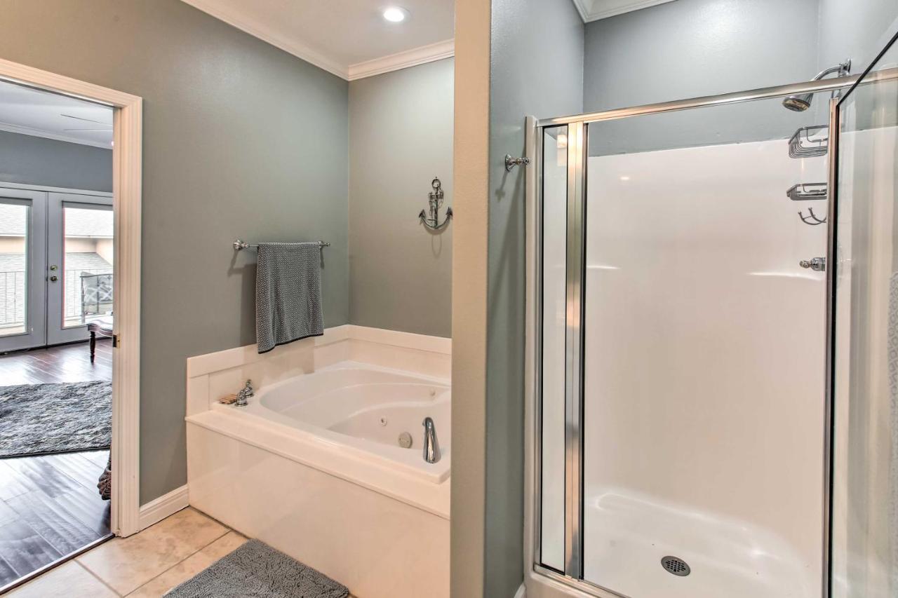 Remarkable With Lake Views! Apartment Hot Springs