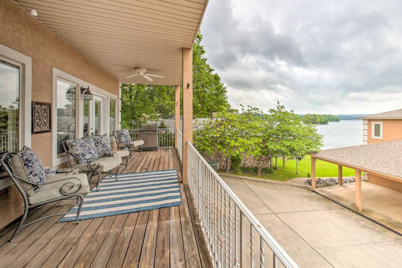 Remarkable With Lake Views! * Hot Springs
