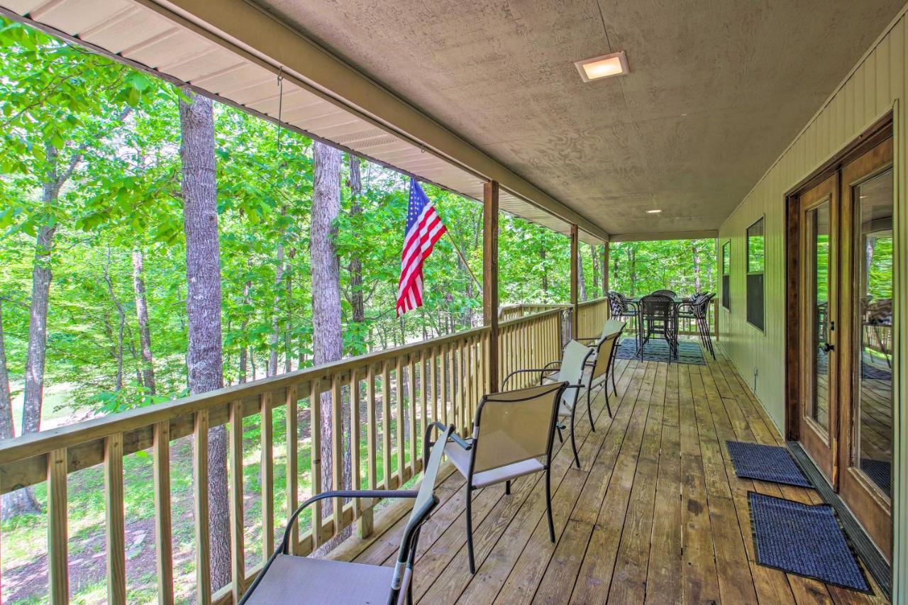 With Deck And Amenities! *
