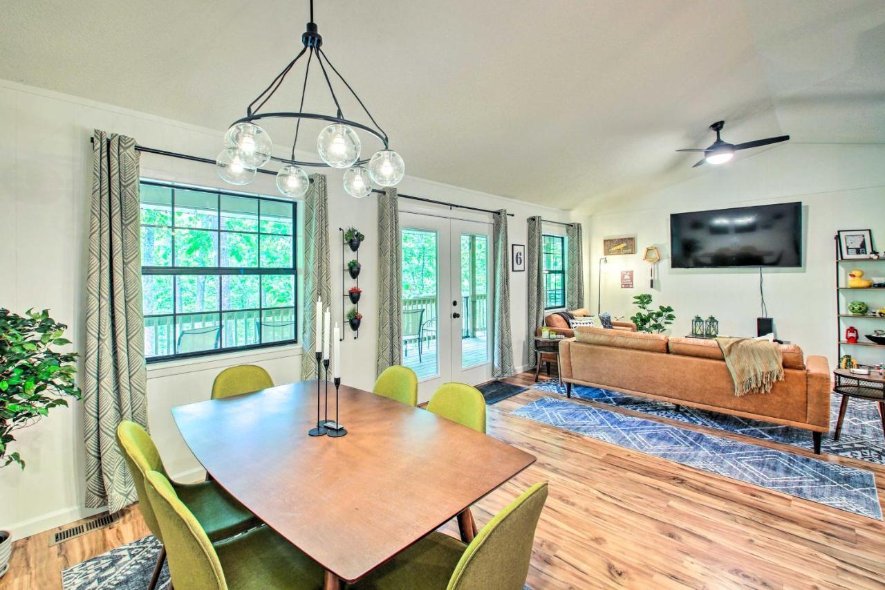 Holiday home With Deck And Amenities! Hot Springs