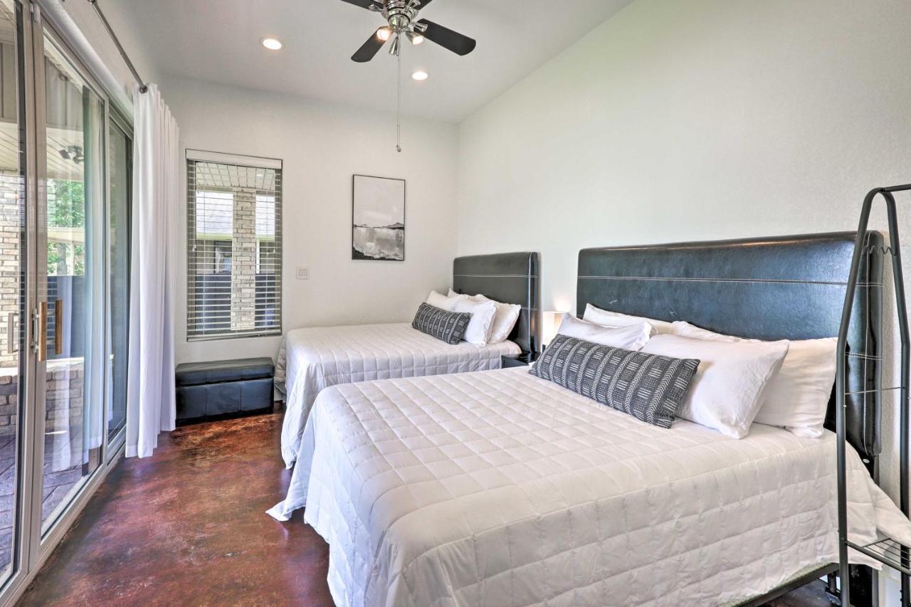 Waterfront About 4 Mi To Oaklawn Racing Casino! Holiday home