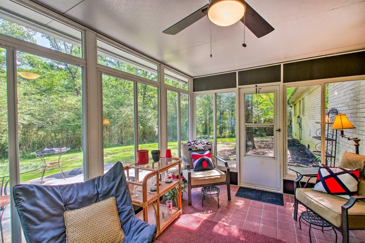 Holiday home Charming With Sunroom And Yard *