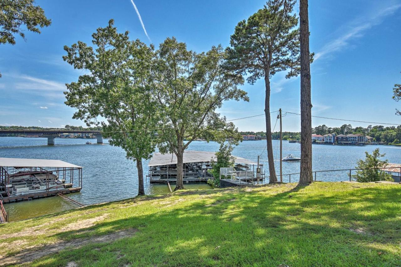 Updated Daze With Amazing Pool! Apartment