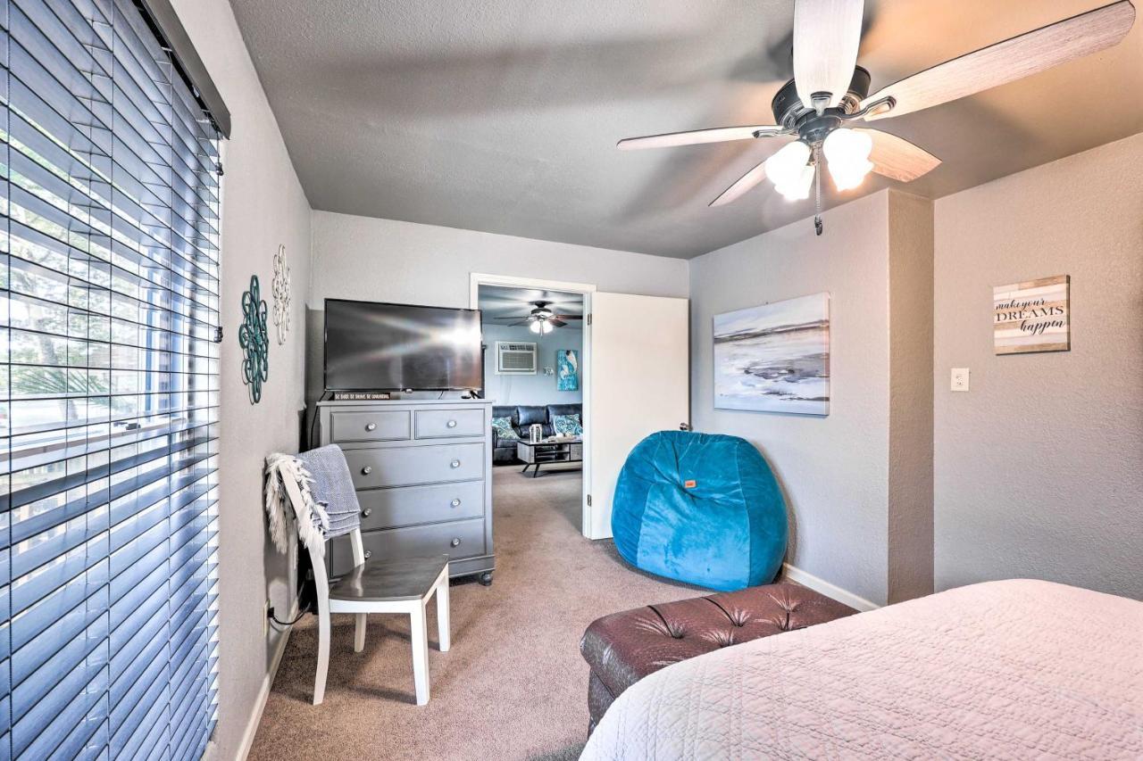 Holiday home Lakefront With Swim Dock! *