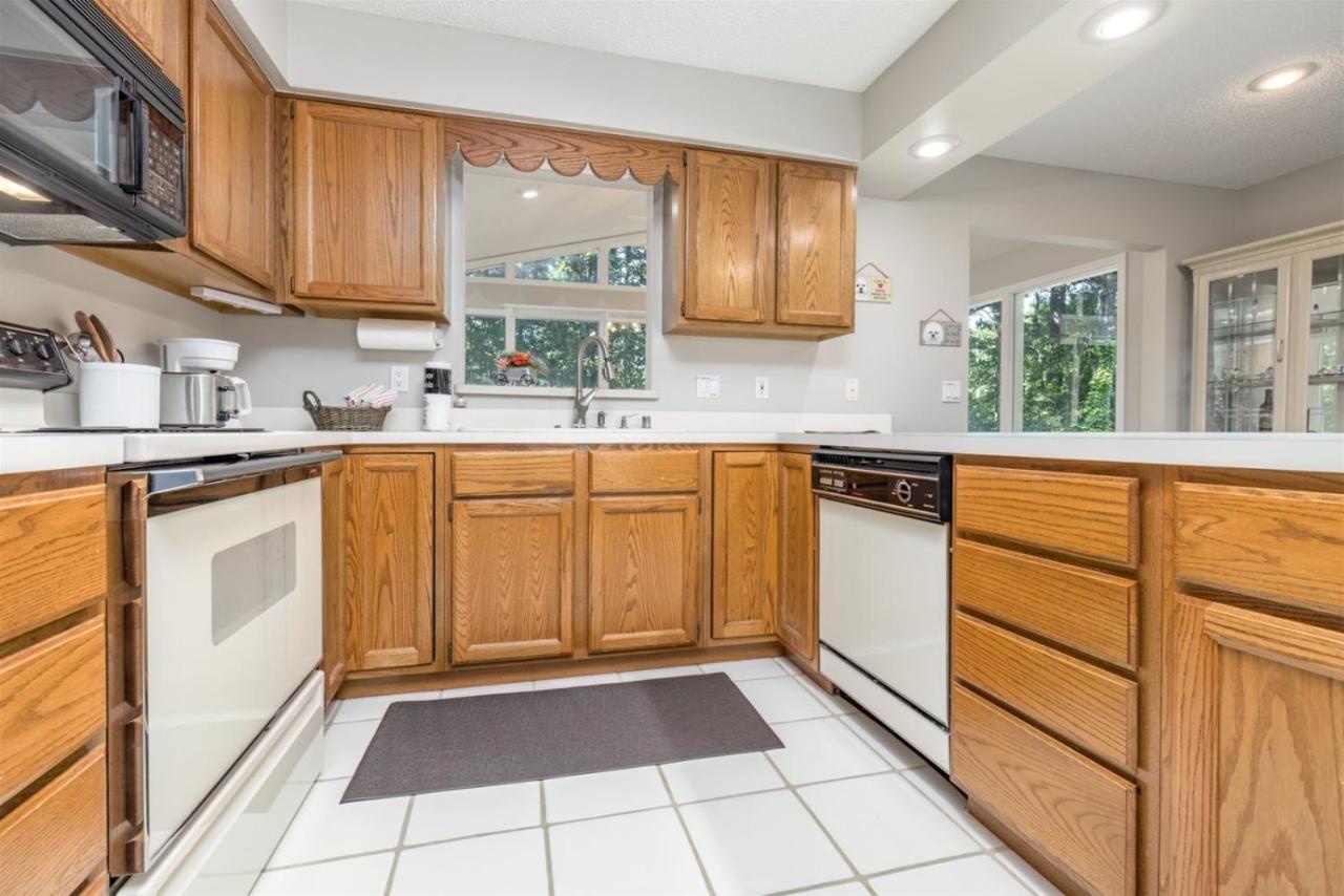18440 - 14 Guindola Way * Hot Springs