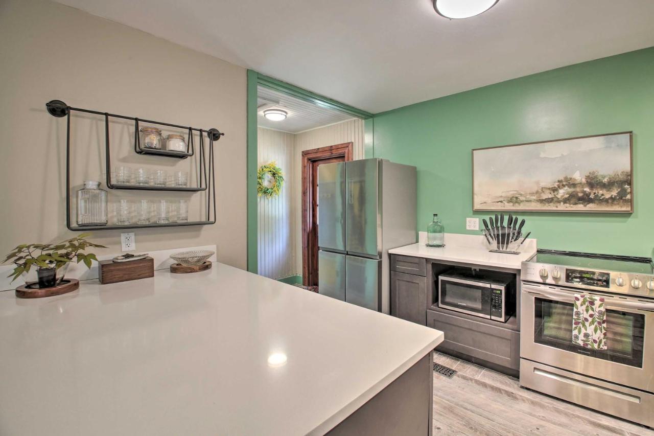 Quaint About 2 Mi To Avenue Holiday home *