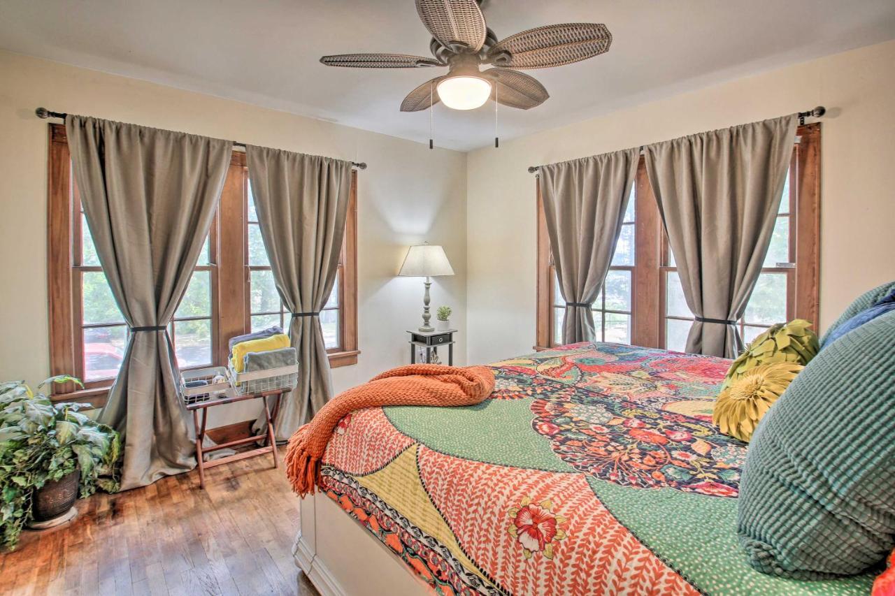Quaint About 2 Mi To Avenue Holiday home Hot Springs