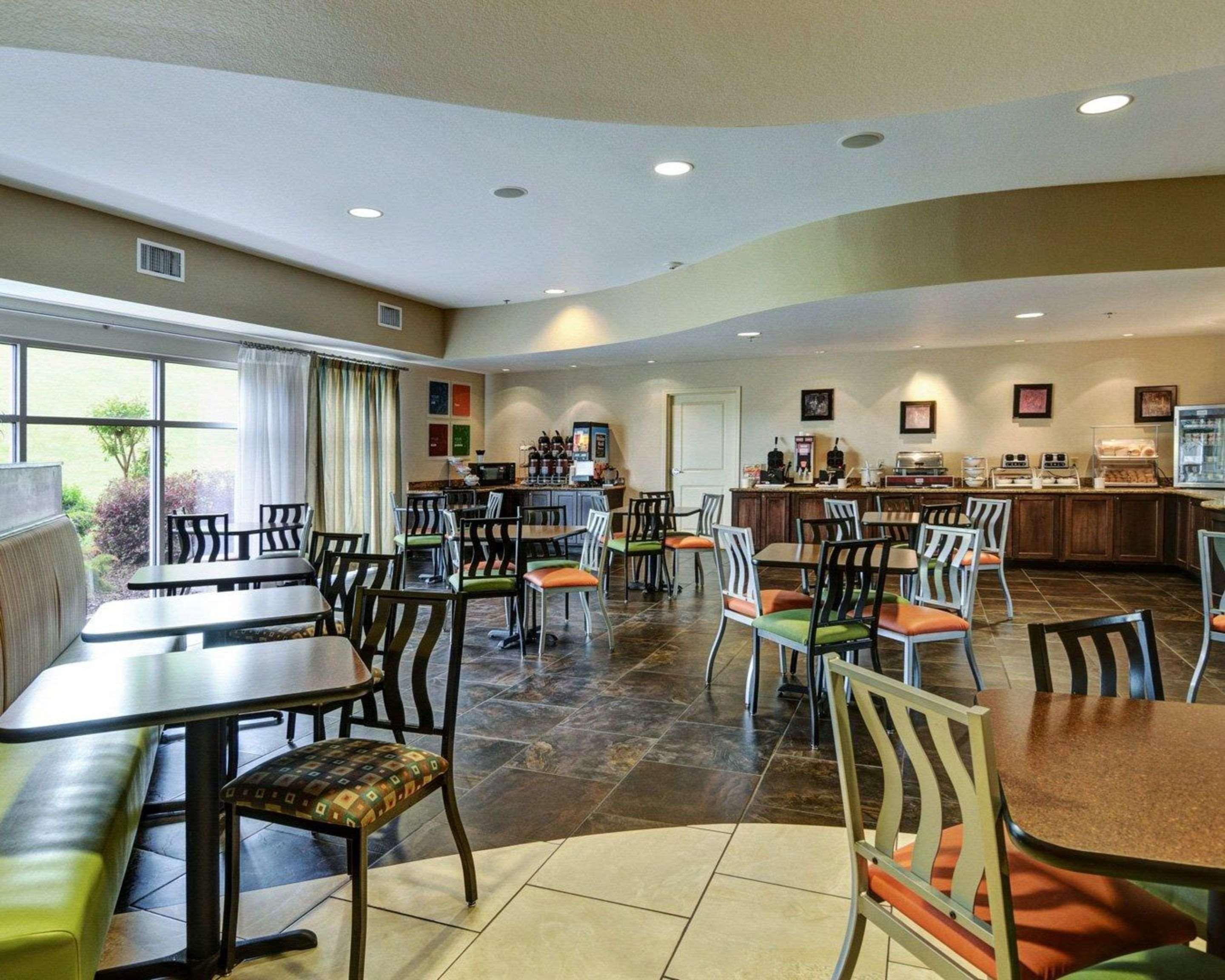 Hotel Comfort Near Park Hot Springs