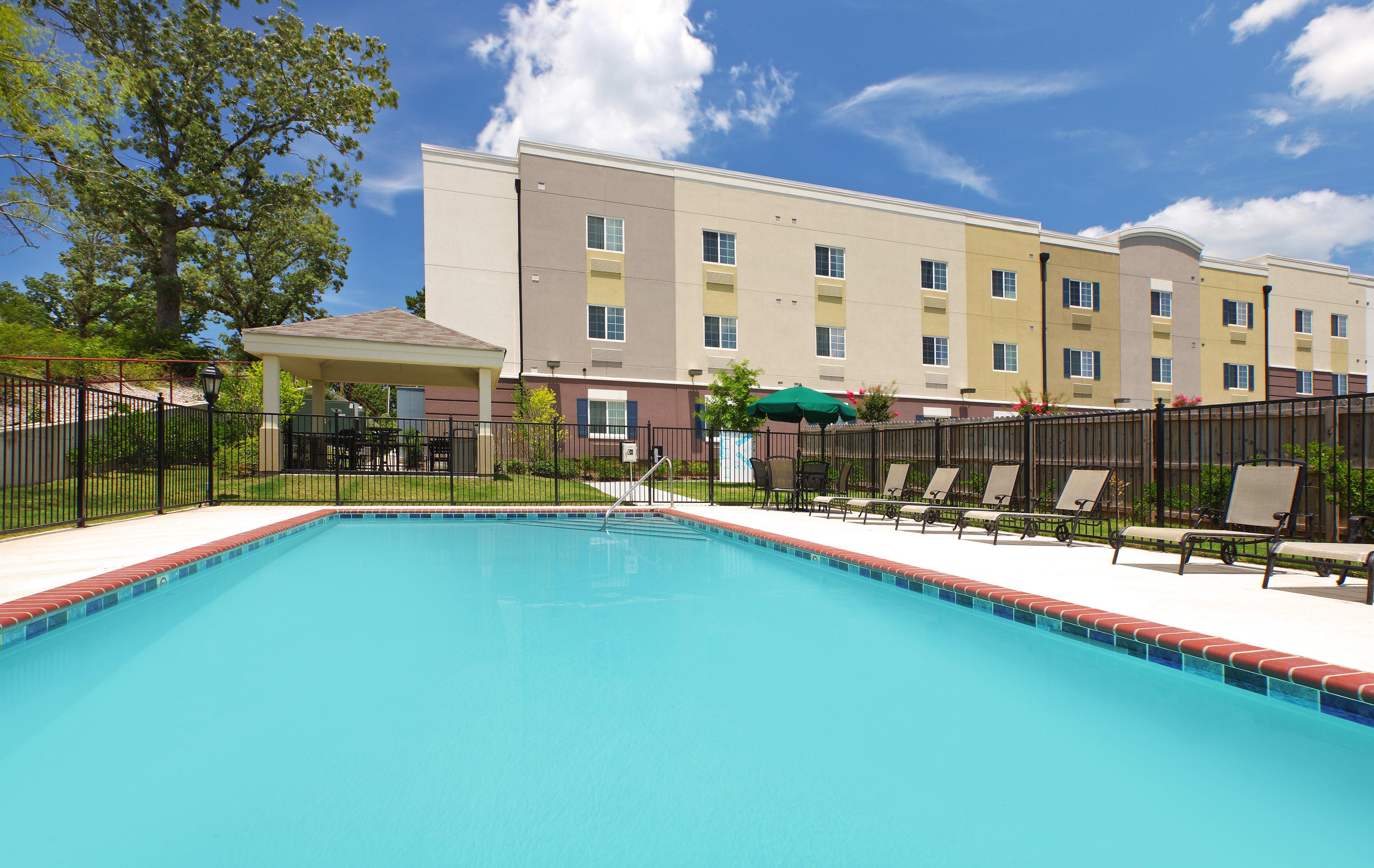 Candlewood By Ihg Resort Hot Springs