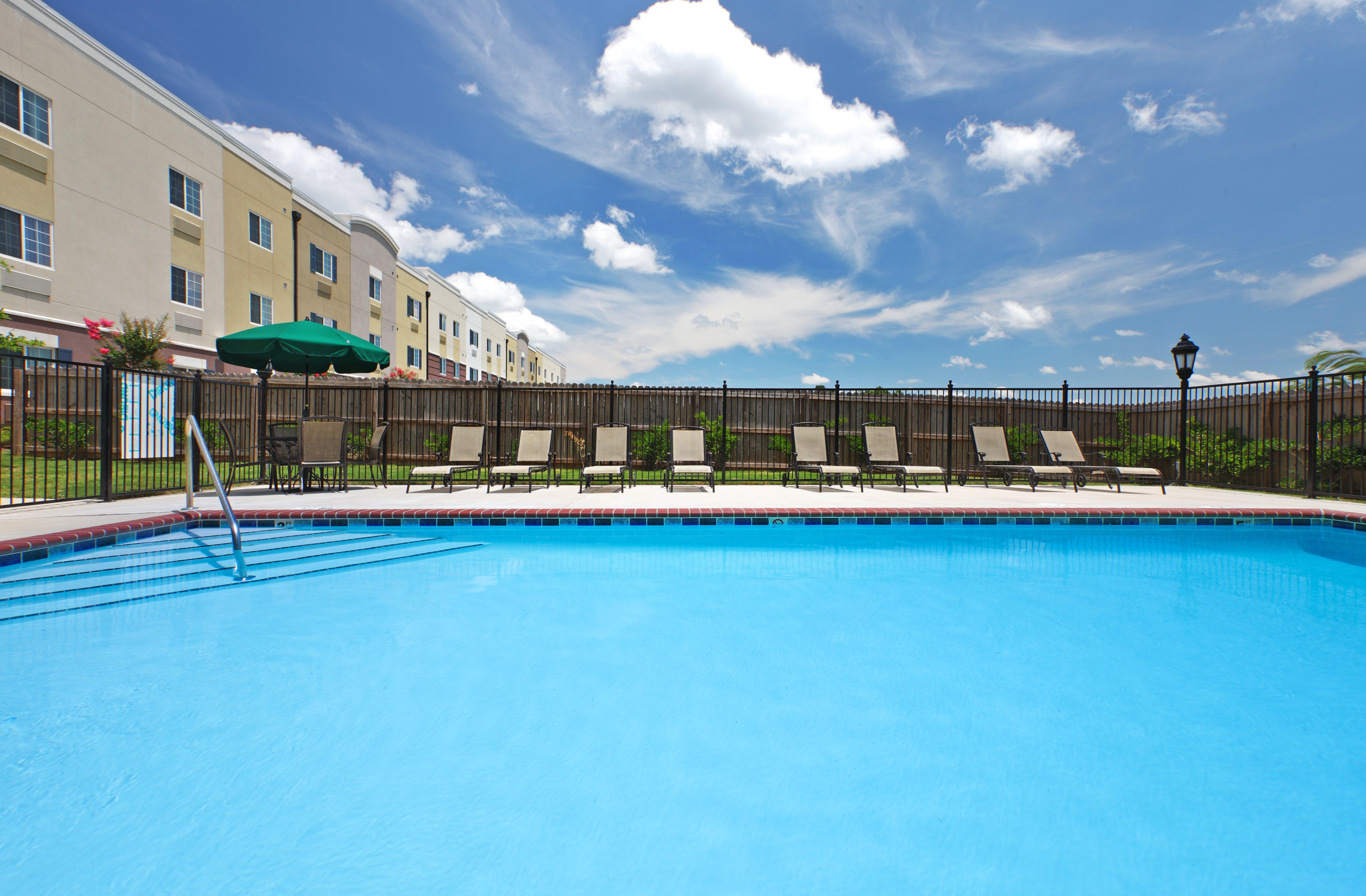 Candlewood By Ihg Hot Springs