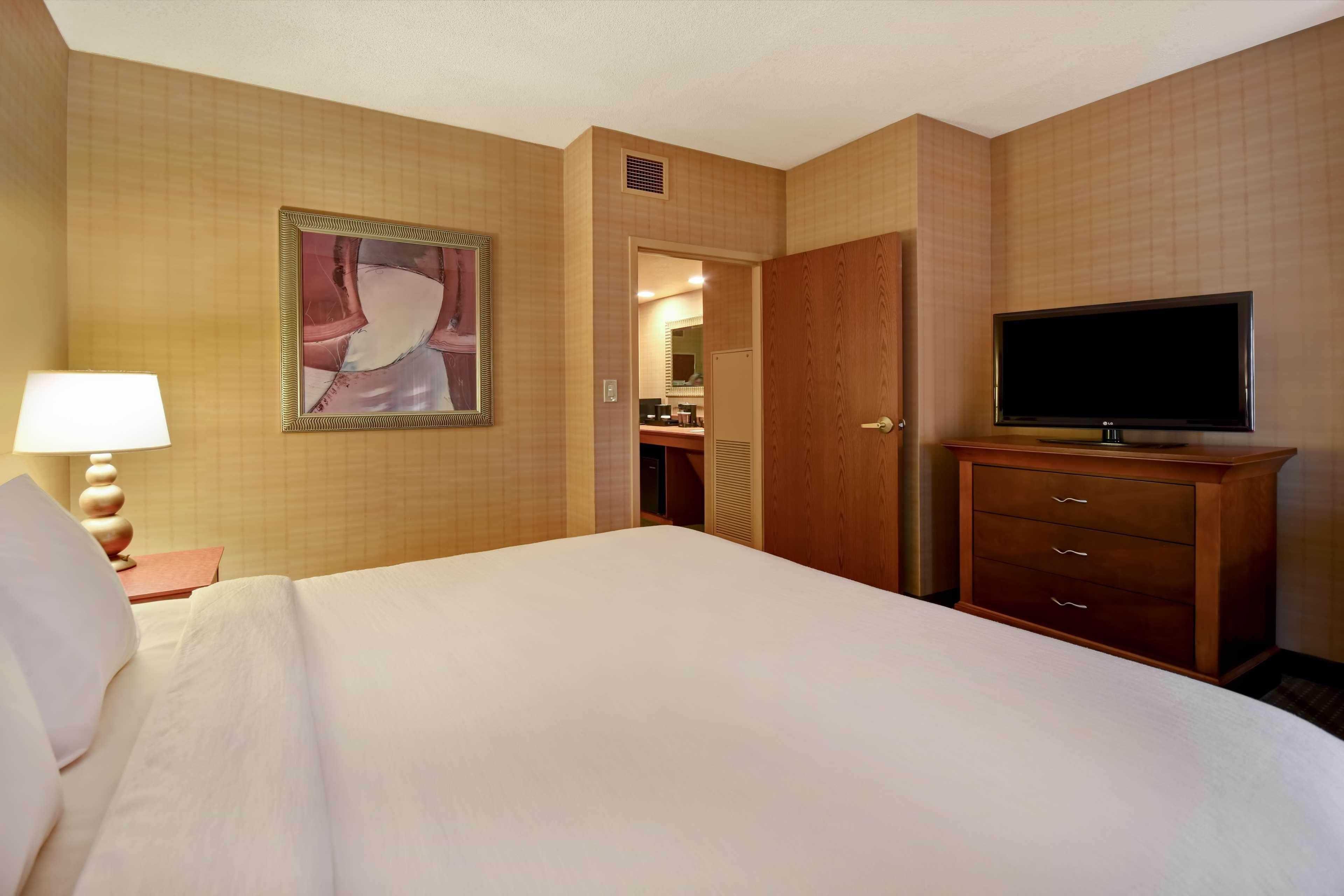 Embassy By Hilton At Convention Center Hotel