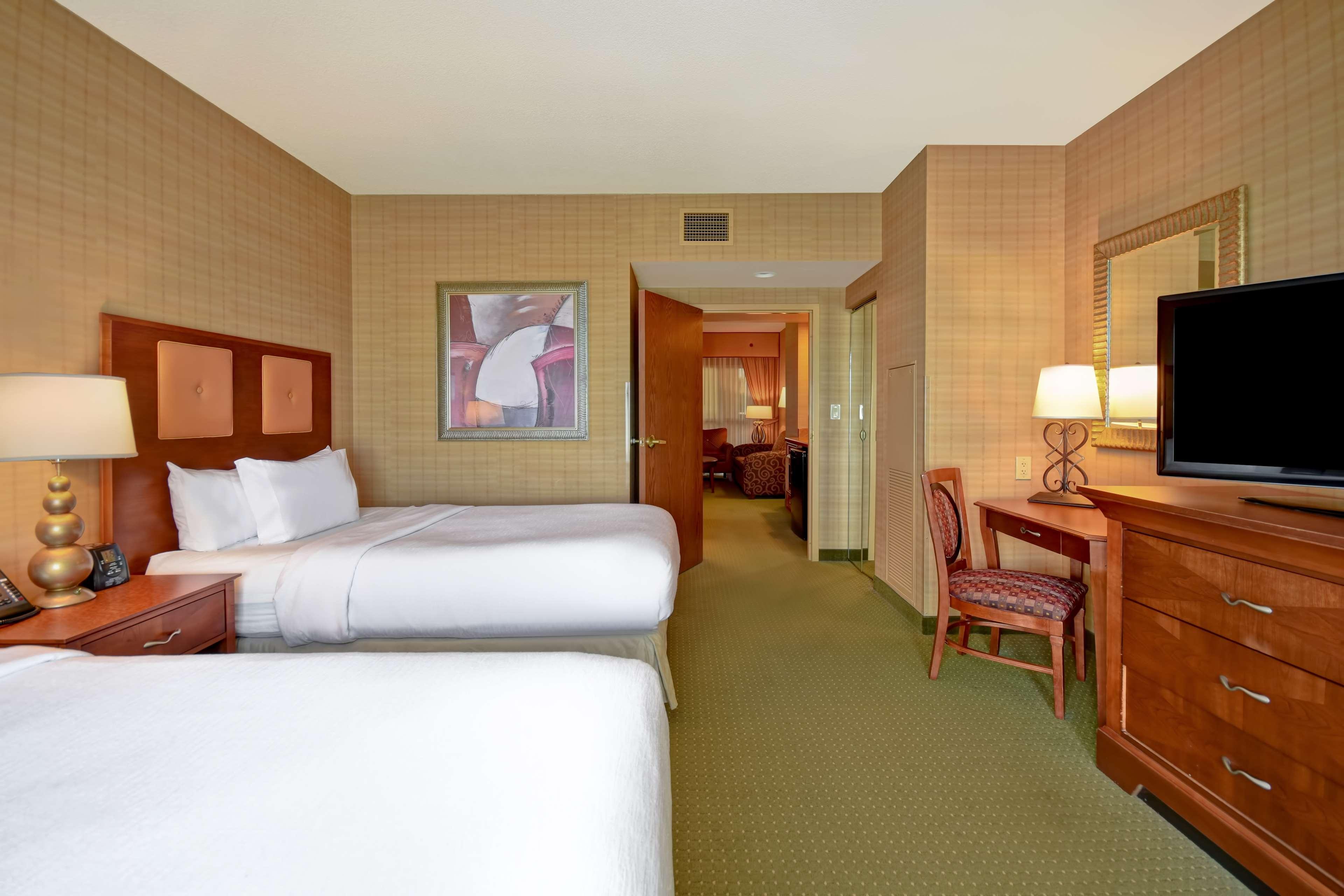 Embassy By Hilton At Convention Center Hot Springs