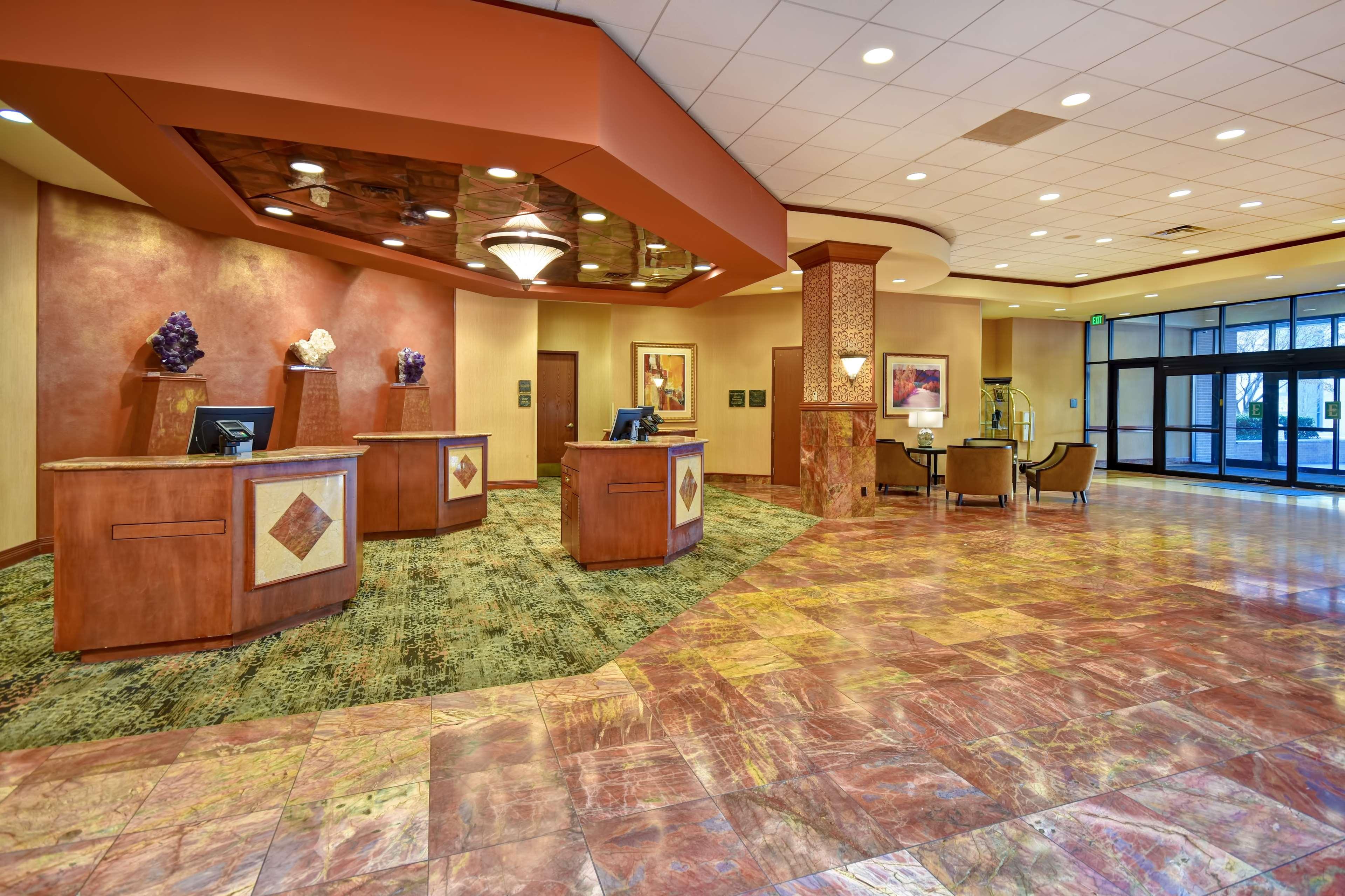 Embassy By Hilton At Convention Center Hotel Hot Springs