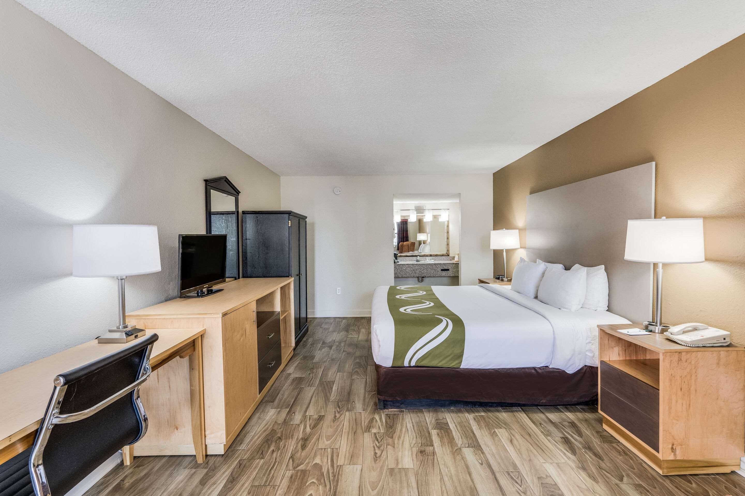 Hotel Quality & Hot Springs-lake Hamilton Hot Springs