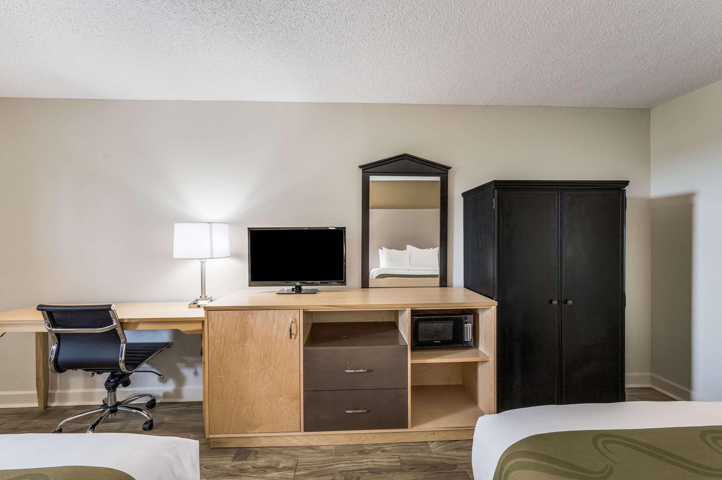 Hotel Quality & Hot Springs-lake Hamilton