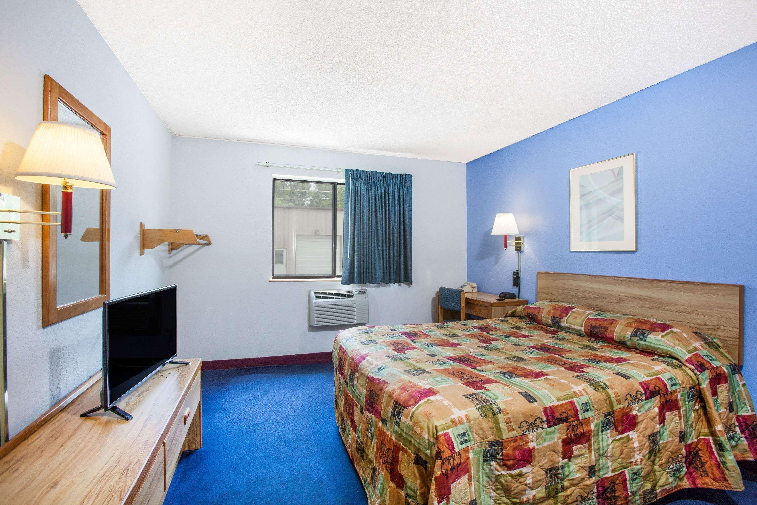 Super 8 By Wyndham