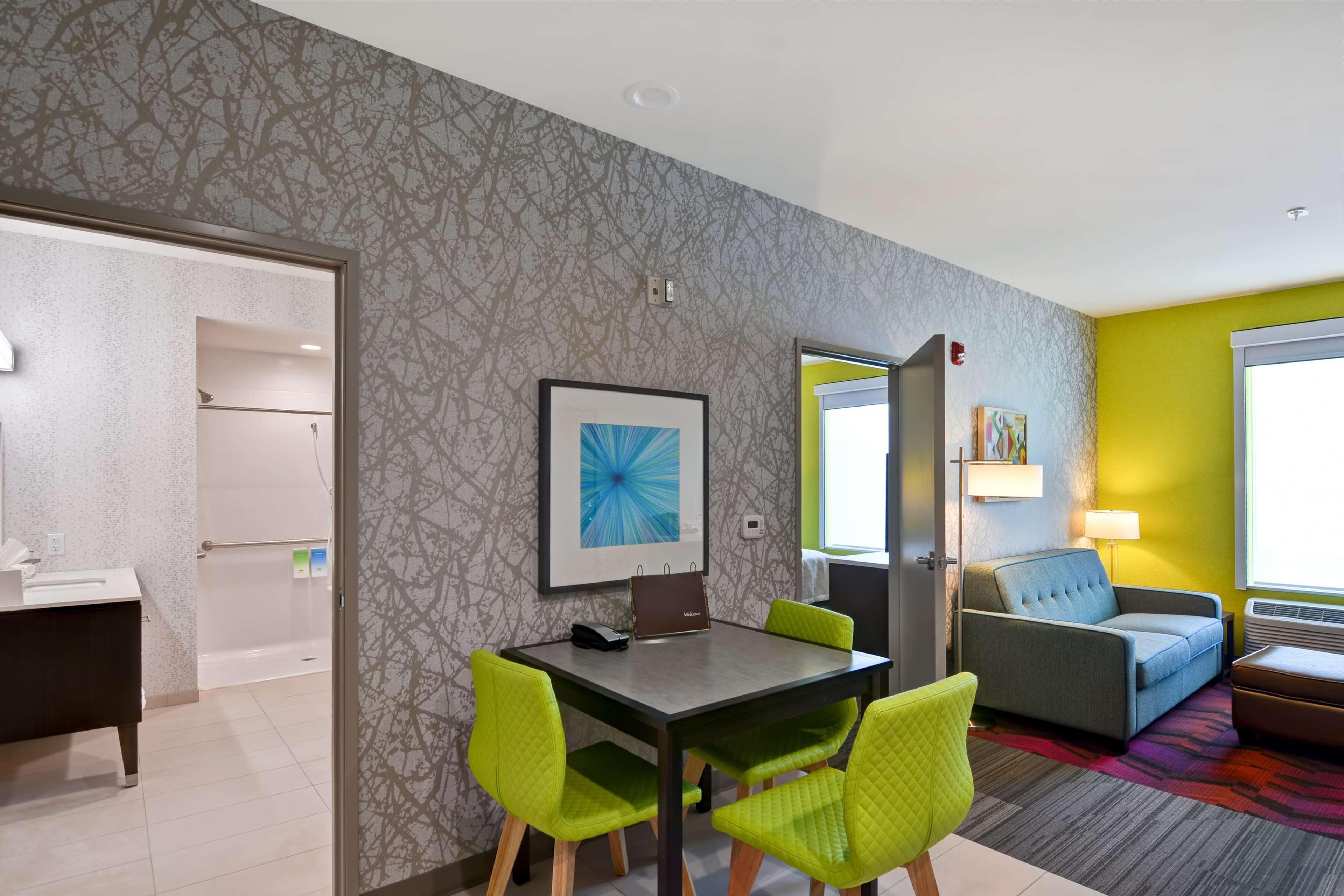 Home2 By Hilton Hot Springs