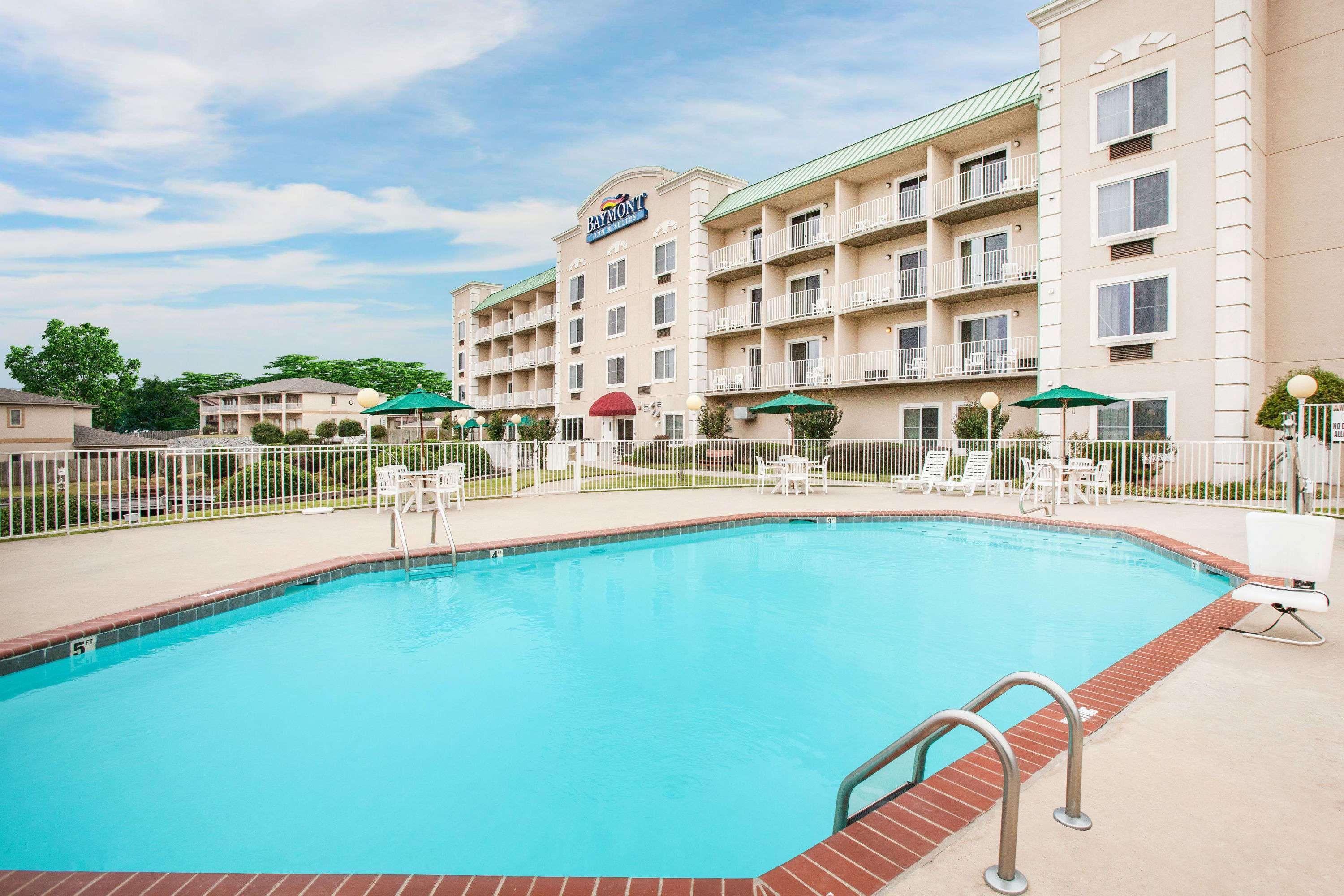 Baymont On The By Wyndham Hotel 4*