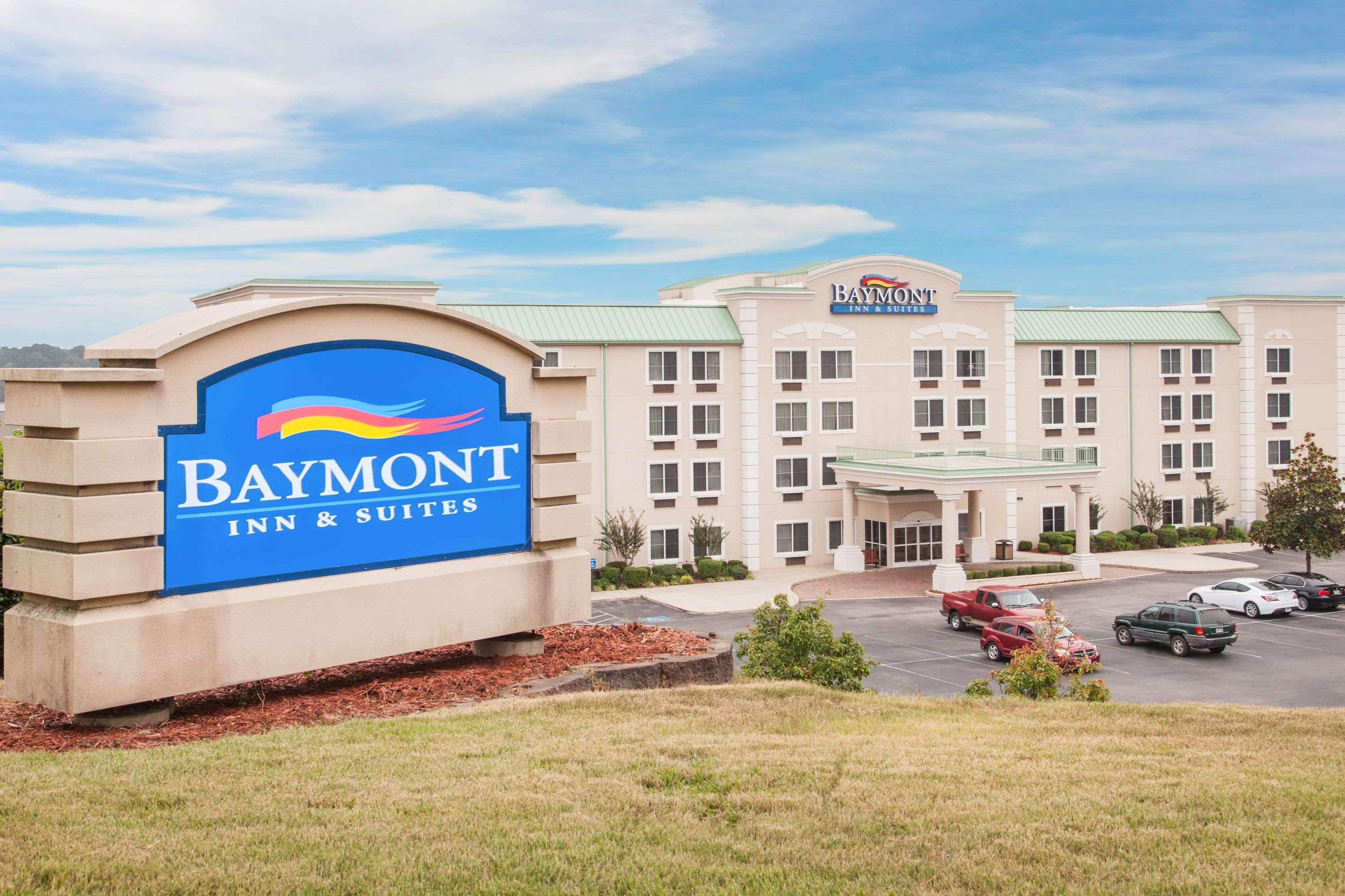 Baymont On The By Wyndham Hotel Hot Springs
