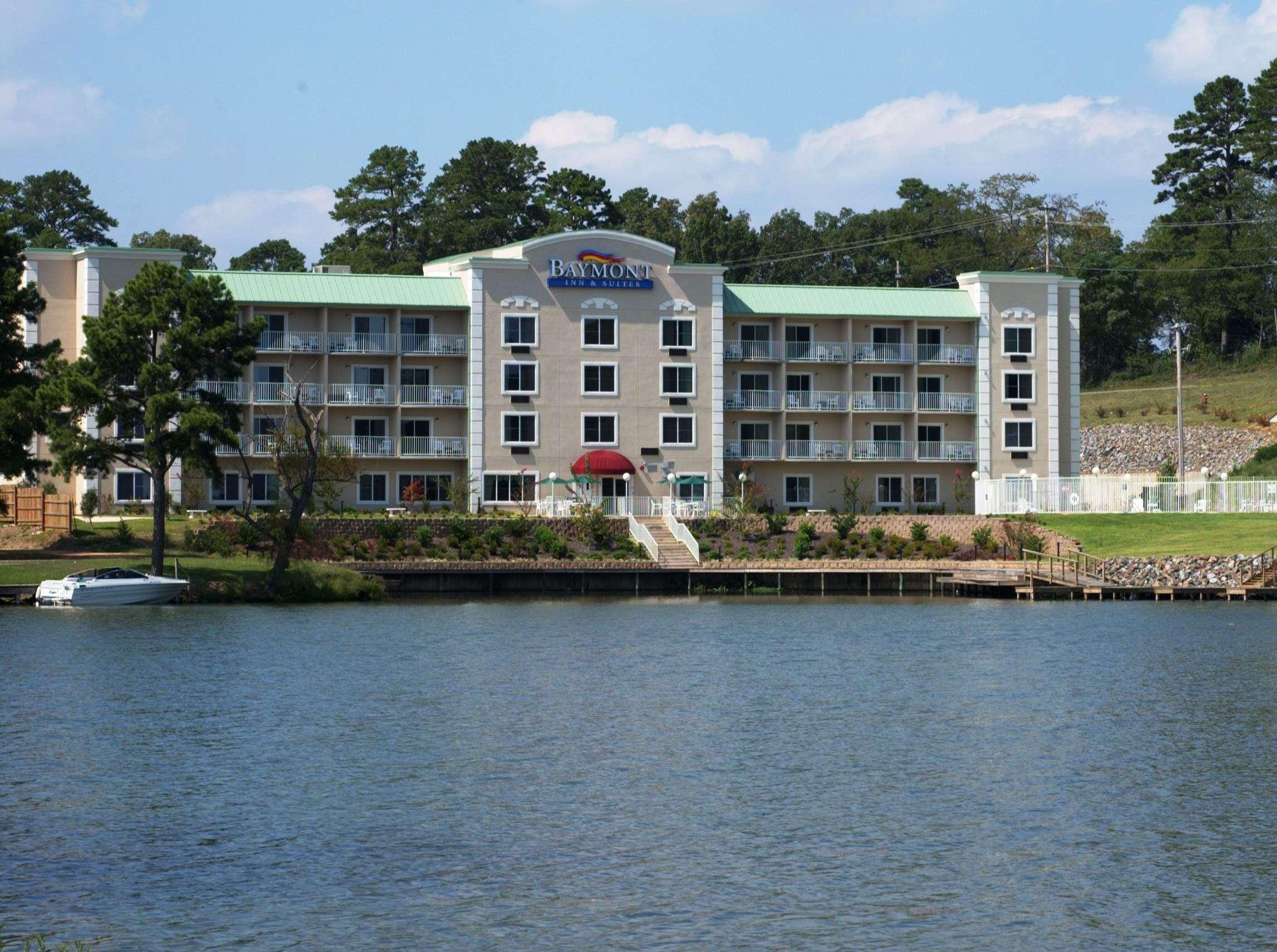 Baymont On The By Wyndham 4*