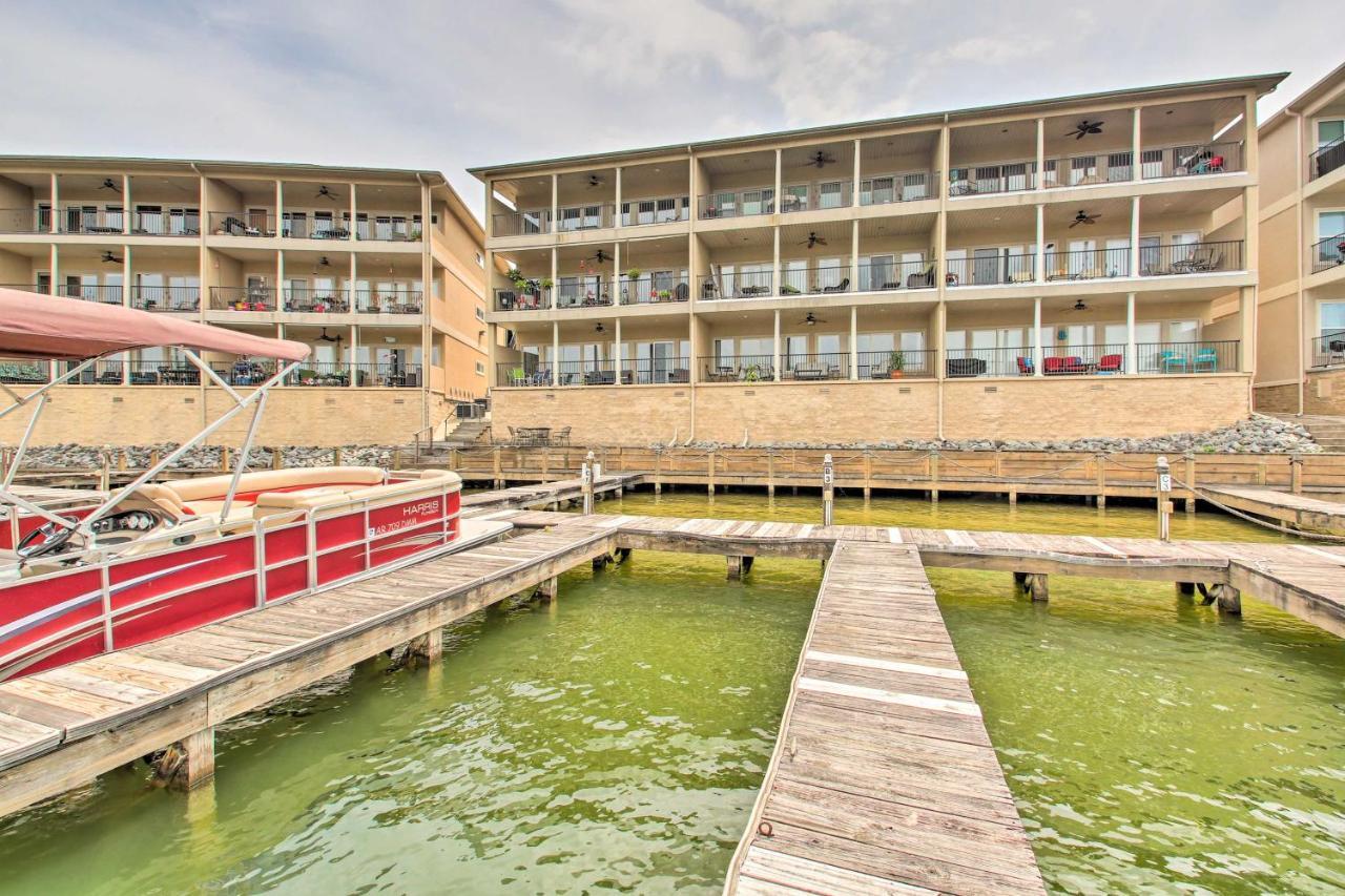 Lakefront With Balcony And Boat Slip