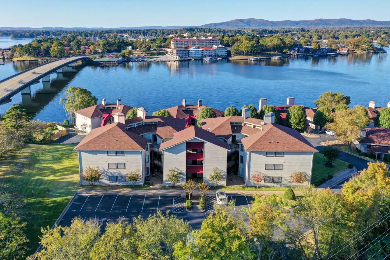 Lakefront With Pool Access! Hot Springs