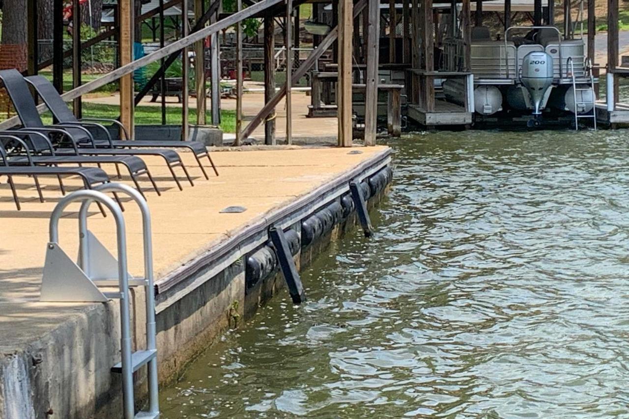 Waterfront Hamilton Deck, Fire Pit Hot Springs