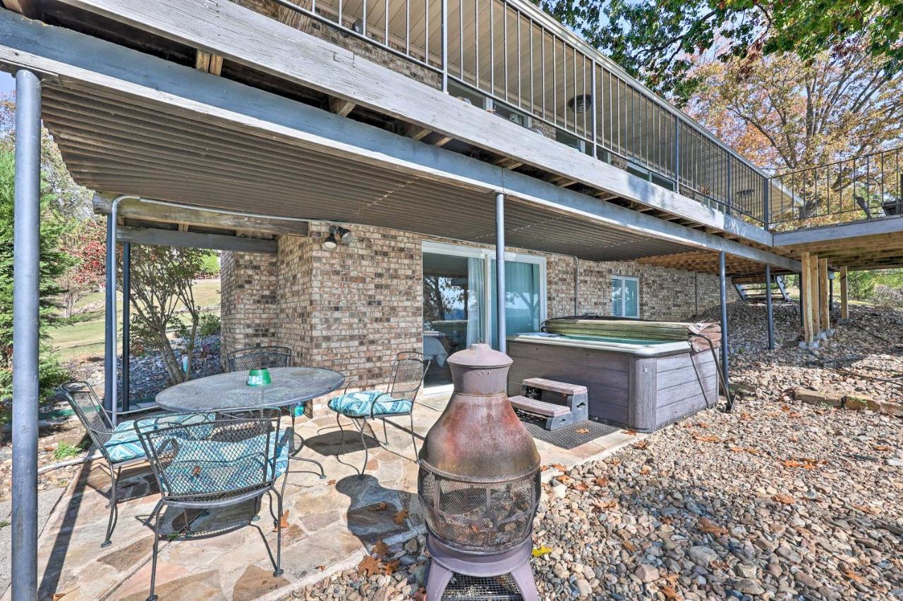 Holiday home Lakefront With Hot Tub And Dock! Hot Springs