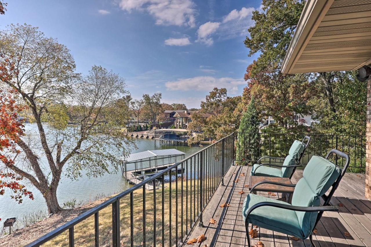 Lakefront With Hot Tub And Dock! Holiday home