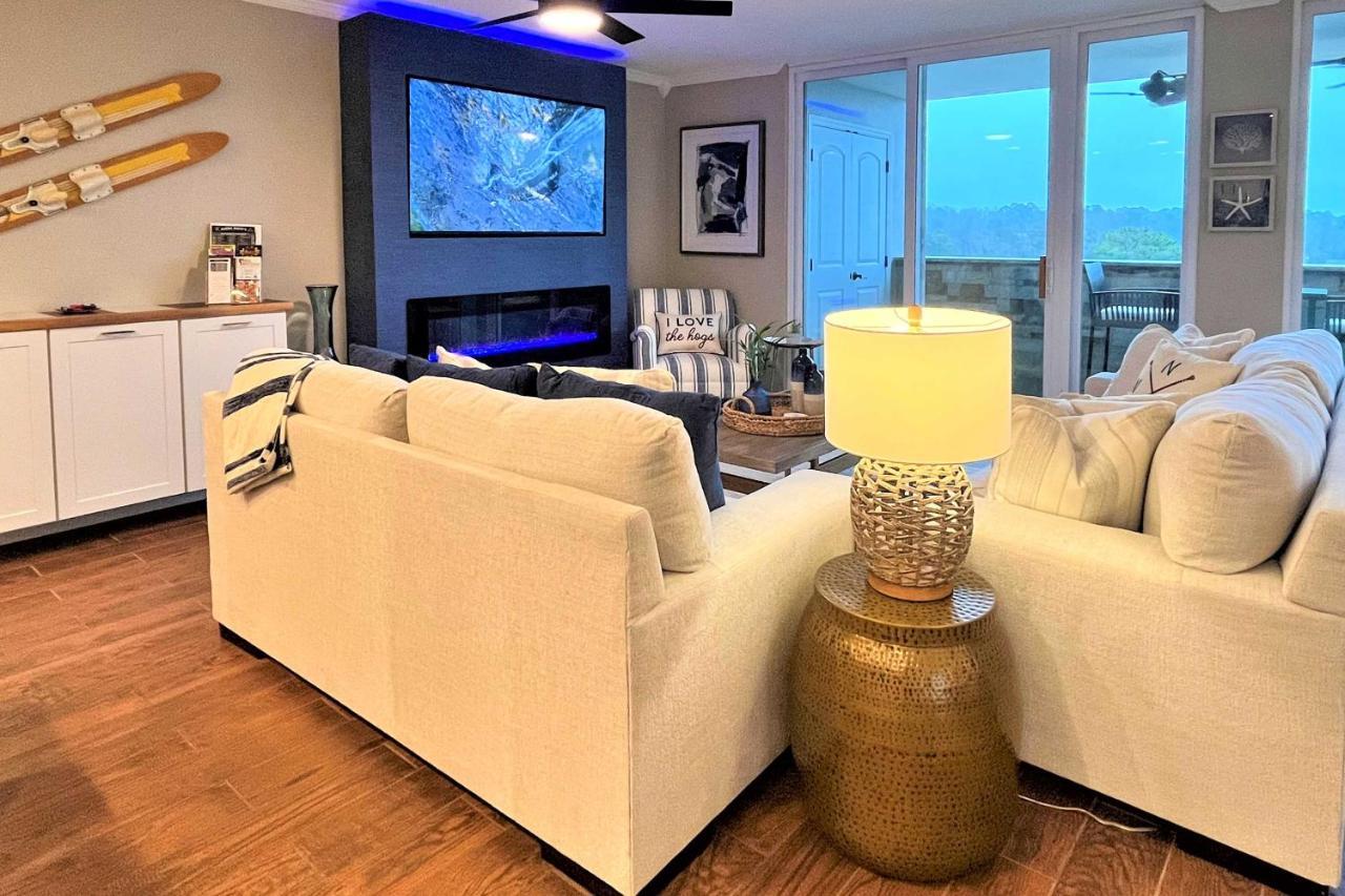 Updated Daze With Amazing Pool! Apartment *
