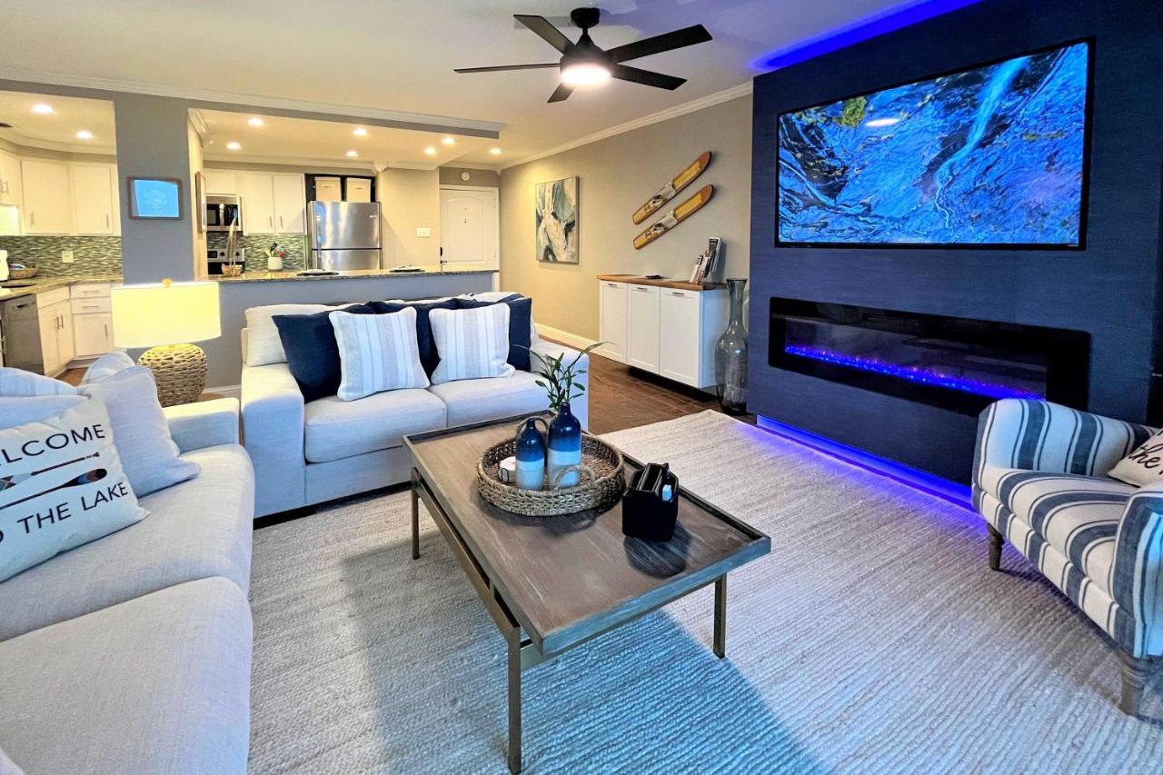 Apartment Updated Daze With Amazing Pool! *
