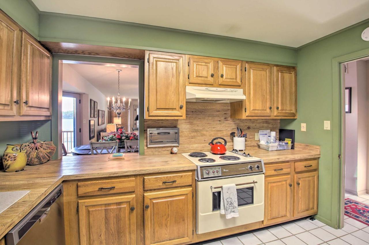 Apartment Lakefront With Boat Dock! *