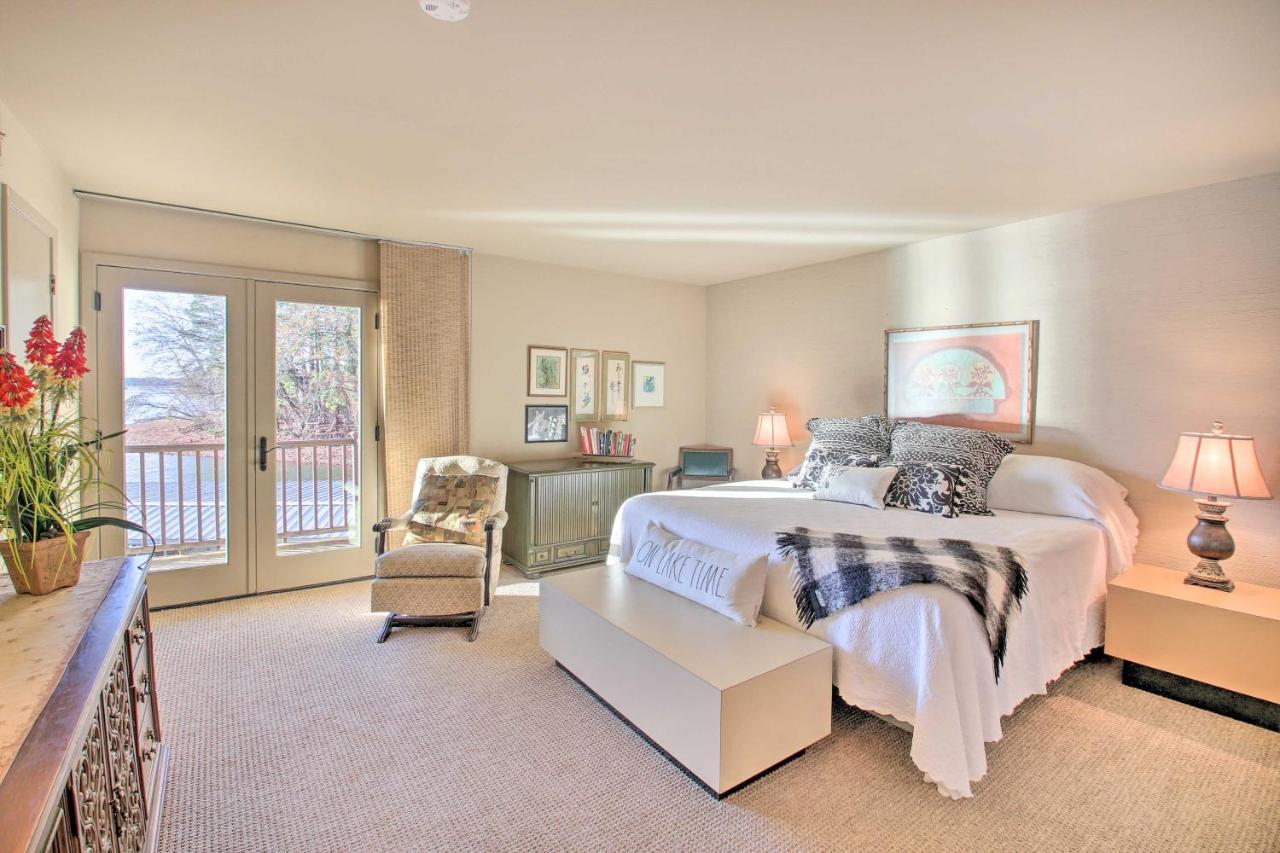Apartment Lakefront With Boat Dock! *