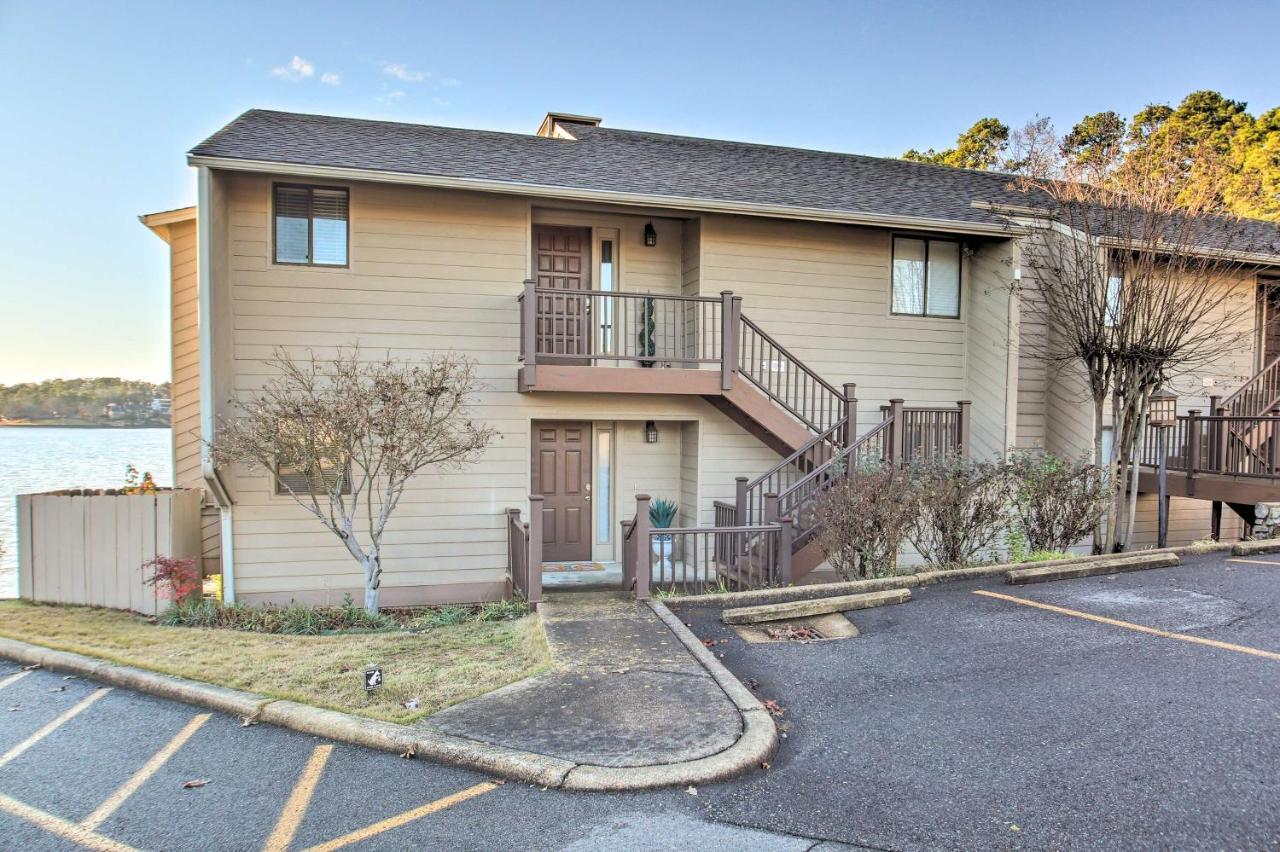 Apartment Lakefront With Boat Dock!