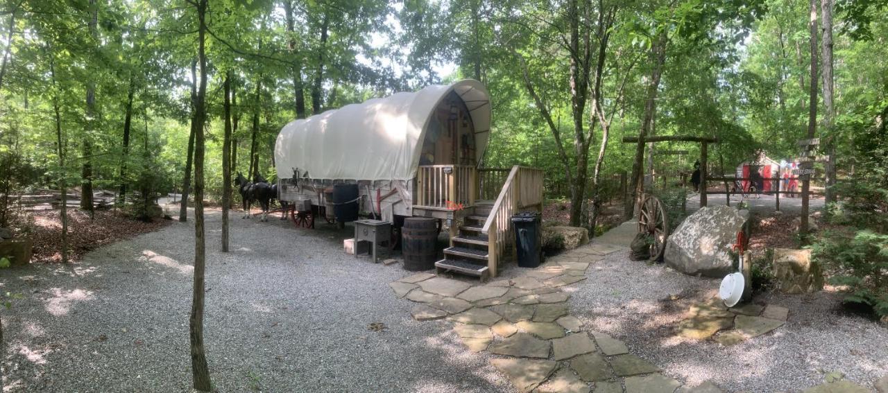 Fox Pass Cabins 3* Hot Springs