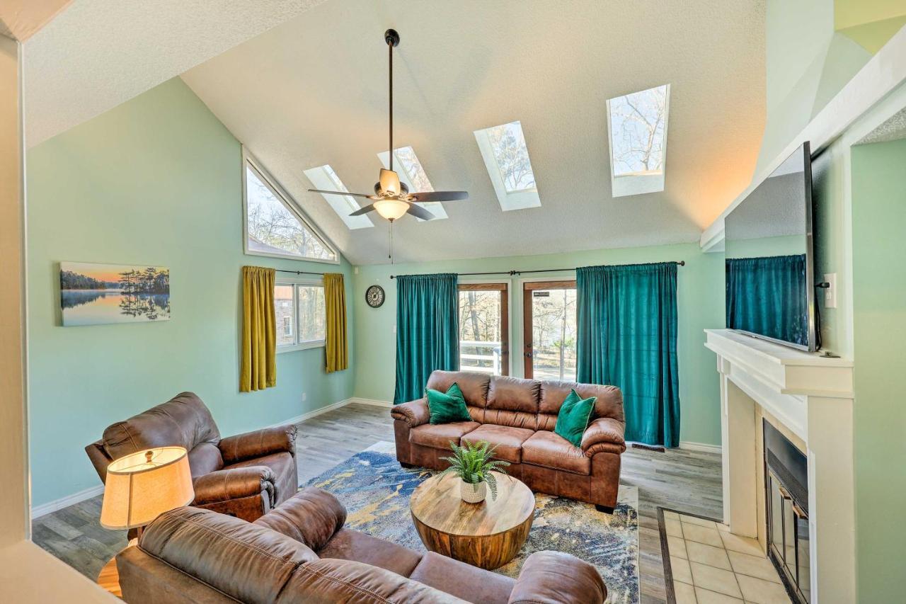 With Deck Near Ouachita River! Holiday home *