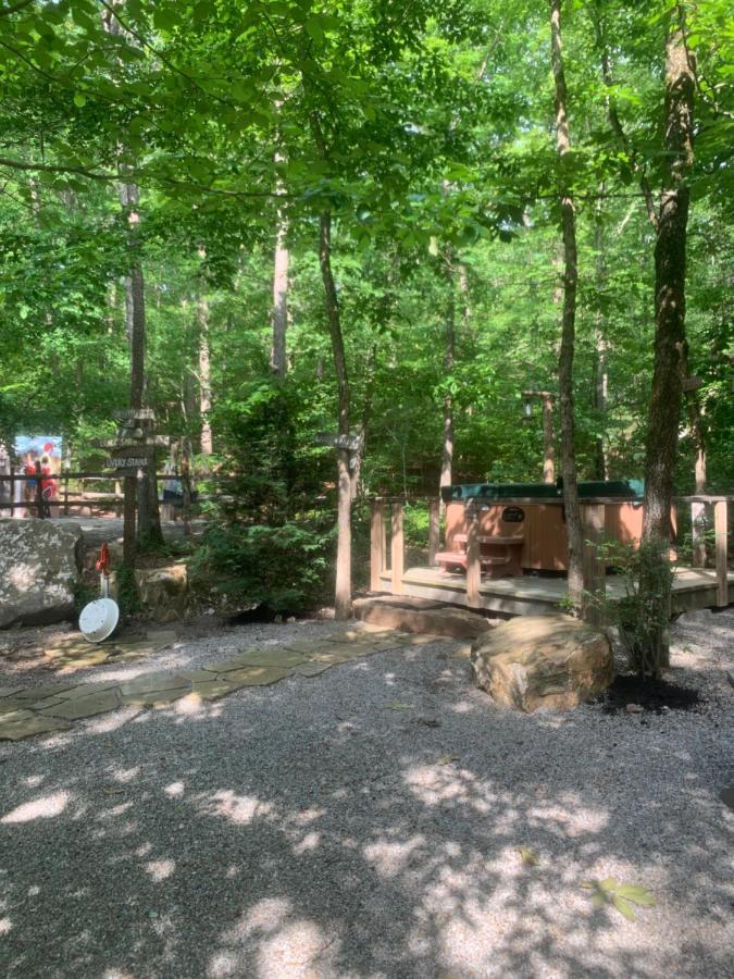 Fox Pass Cabins Bed & Breakfast 3*